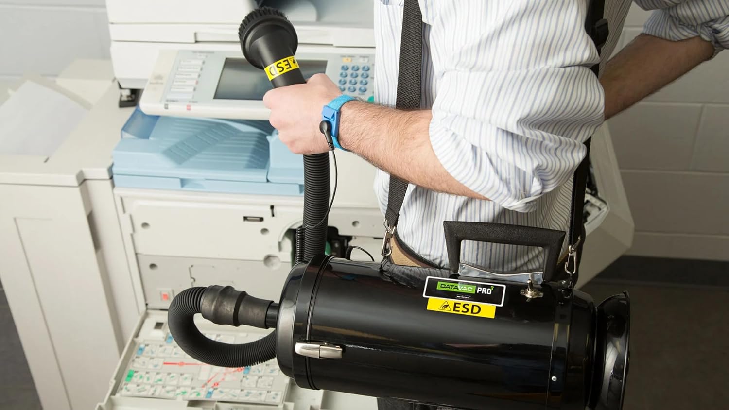 METROVAC Datavac 3 ESD-Safe 2-Speed Motor Vacuum, Blower & Dusting System | All-Steel Maintenance Tool for Computer, Printer, Copiers & Electronic Office Equipment w/HEPA Filter | 1.7PHP