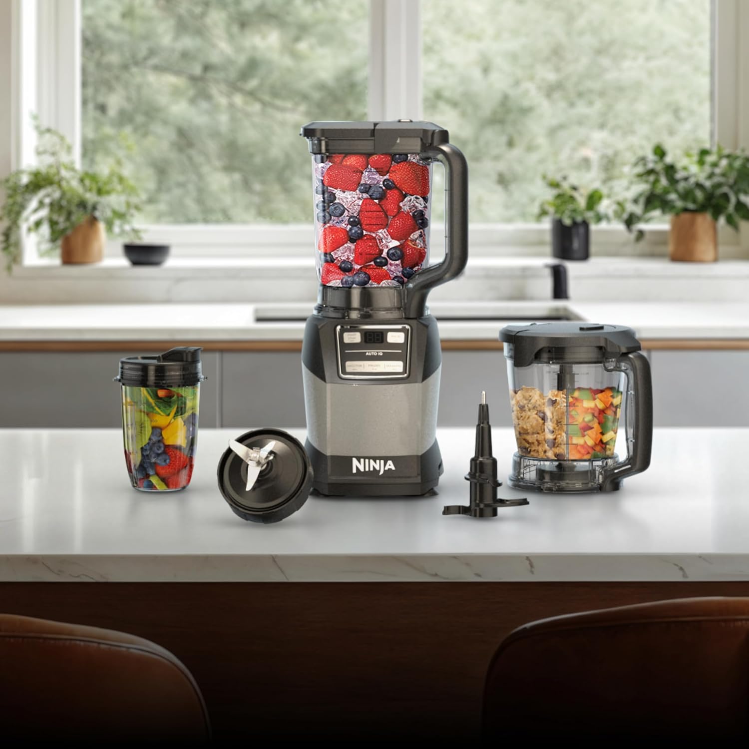 Ninja Blender, Compact Kitchen System, 1200W, 3 Functions for Smoothies, Dough & Frozen Drinks with Auto-IQ, 72-oz.* Blender Pitcher, 40-oz. Processor Bowl & 18-oz. Single-Serve Cup, Grey, AMZ493BRN