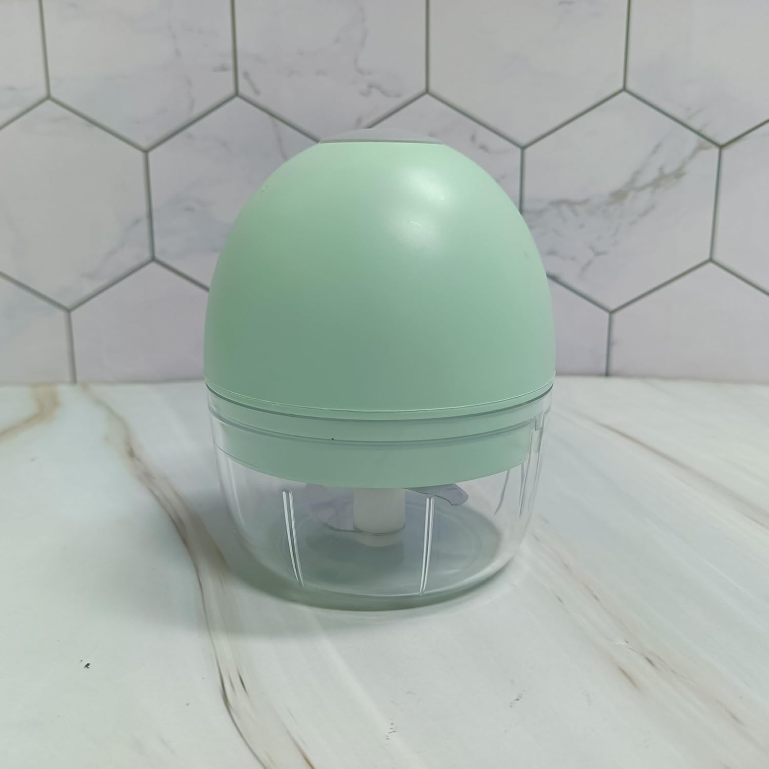 TOOLUCK High-Power Electric Food Blender with 6 Stainless Steel Blades, 2L BPA-Free Jar, 10-Speed Settings, and Pulse Function for Smoothies, Soups, and More