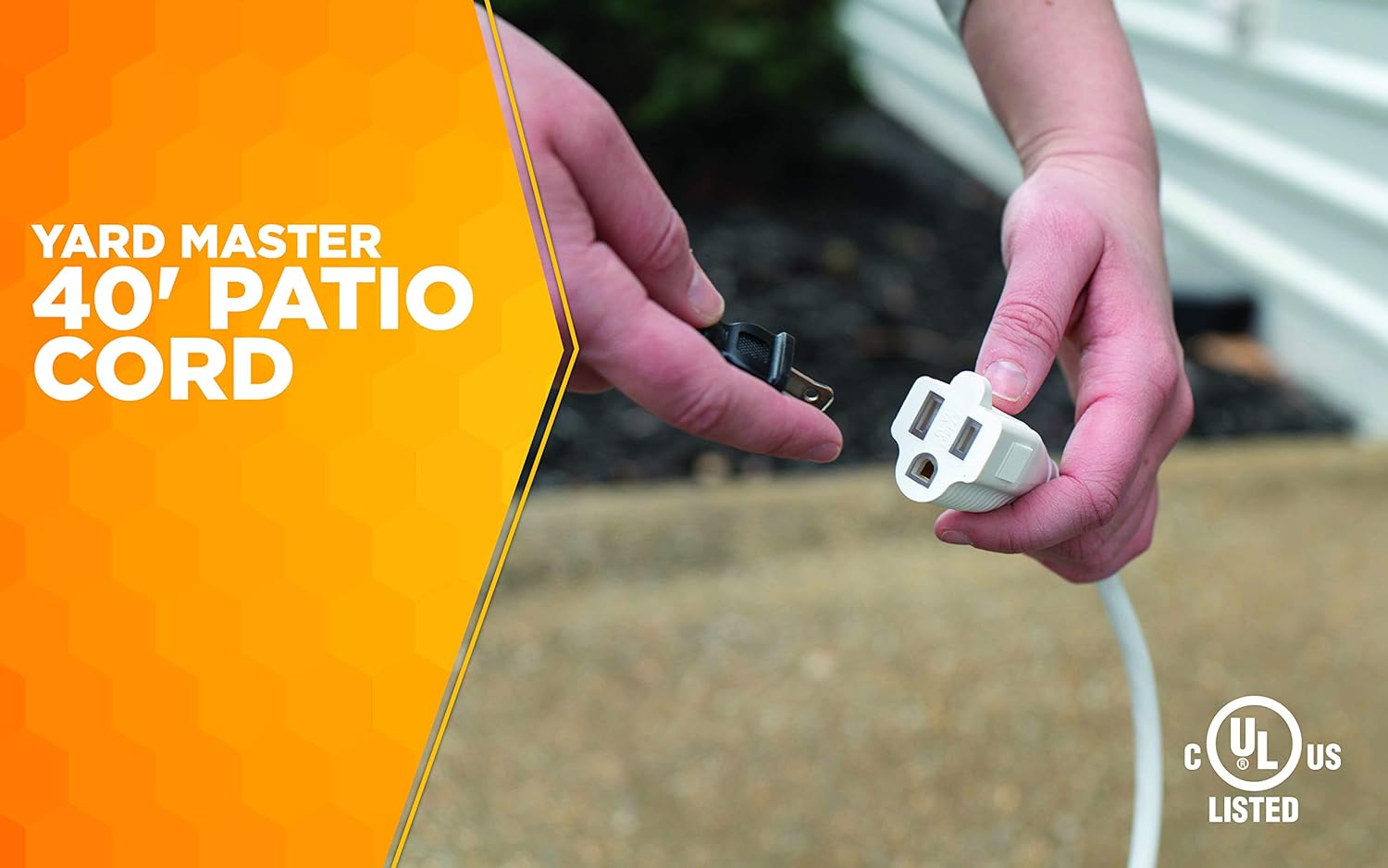 West Bend 0.9 Cu Ft 900W Microwave & Woods 40' 16/3 White Extension Cord with 3 Outlets