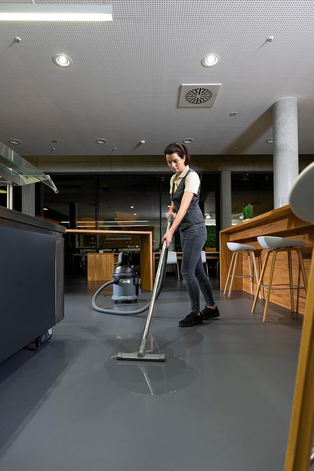 Aspirateur eau et poussières Karcher NT 27/1