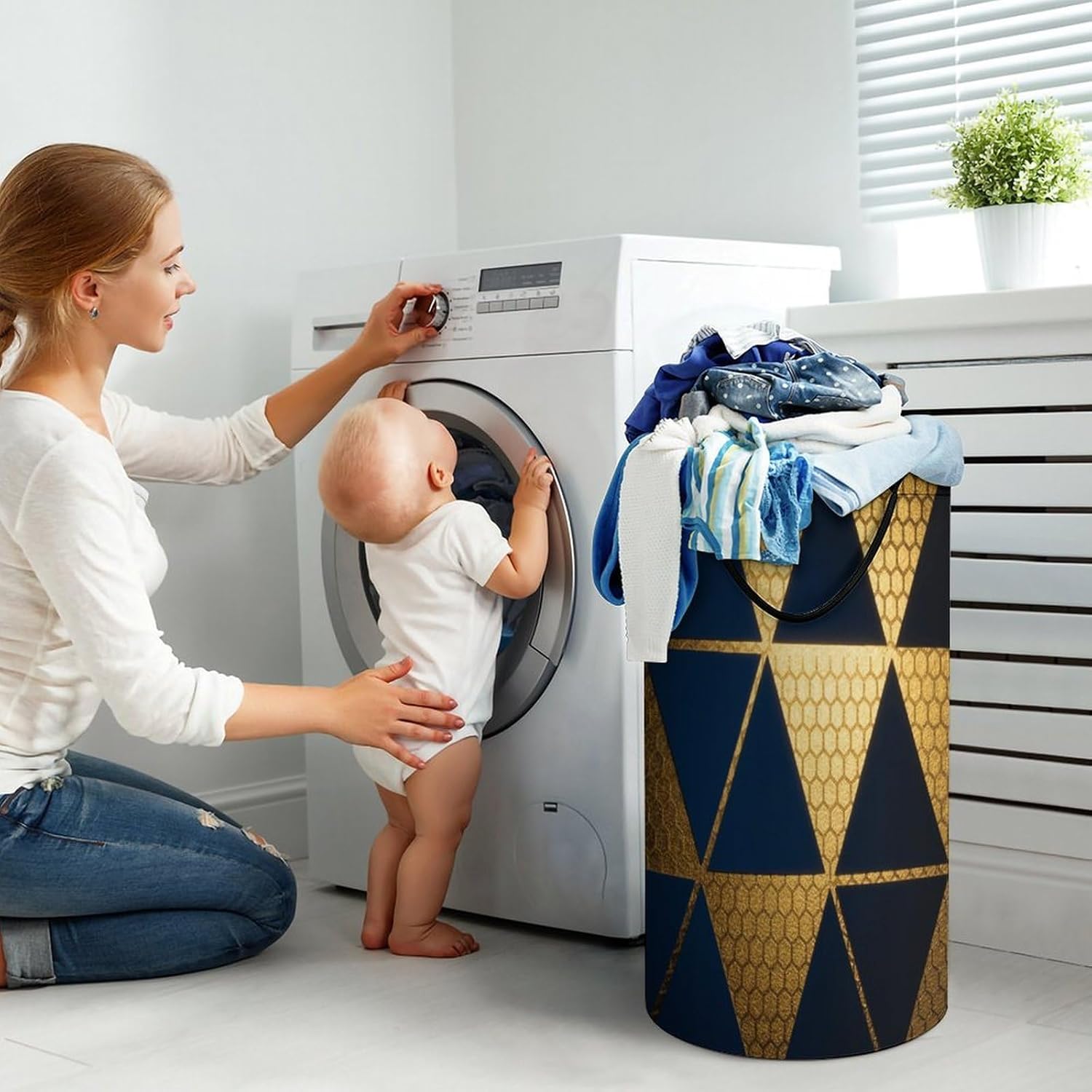 Laundry Hamper High-gloss Triangles Laundry Basket, Dirty Clothes Hamper with Handle Suitable for Bedroom Living Room Bathroom Washing Machine Bohemian Style Room Decoration