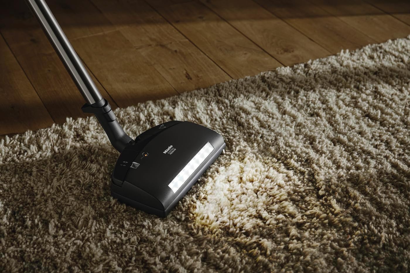 Miele Original SEB 236 Electro Premium Floorbrush, Motorized Extra-Wide Floorhead for Select Miele Vacuum Cleaners, Quick and Deep Cleaning of All Carpet Depths – 7311290