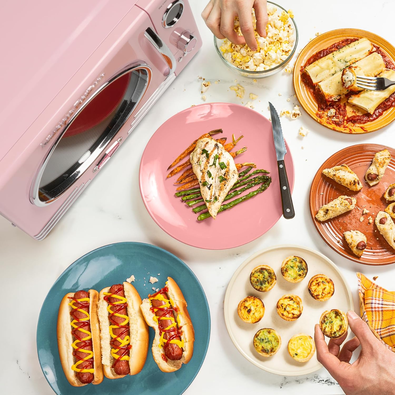 Nostalgia Retro Countertop Microwave Oven - Large 800-Watt - 0.9 cu ft & T-fal Ultimate Hard Anodized Nonstick Cookware Set 17 Piece Oven Safe 400F