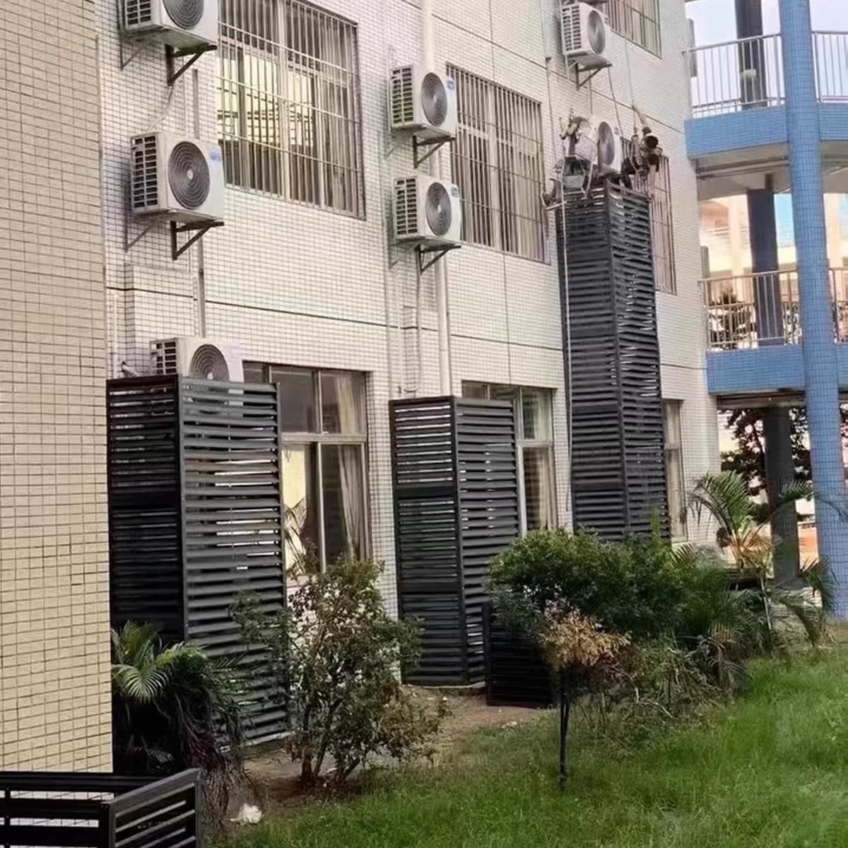 Air Conditioner Cover Breathable Waterproof Shutters Outdoor Air Conditioner Covers For Outside Units Louvered Frame Protective Cover Privacy Fence Screen(Coffee,100*70*50cm)