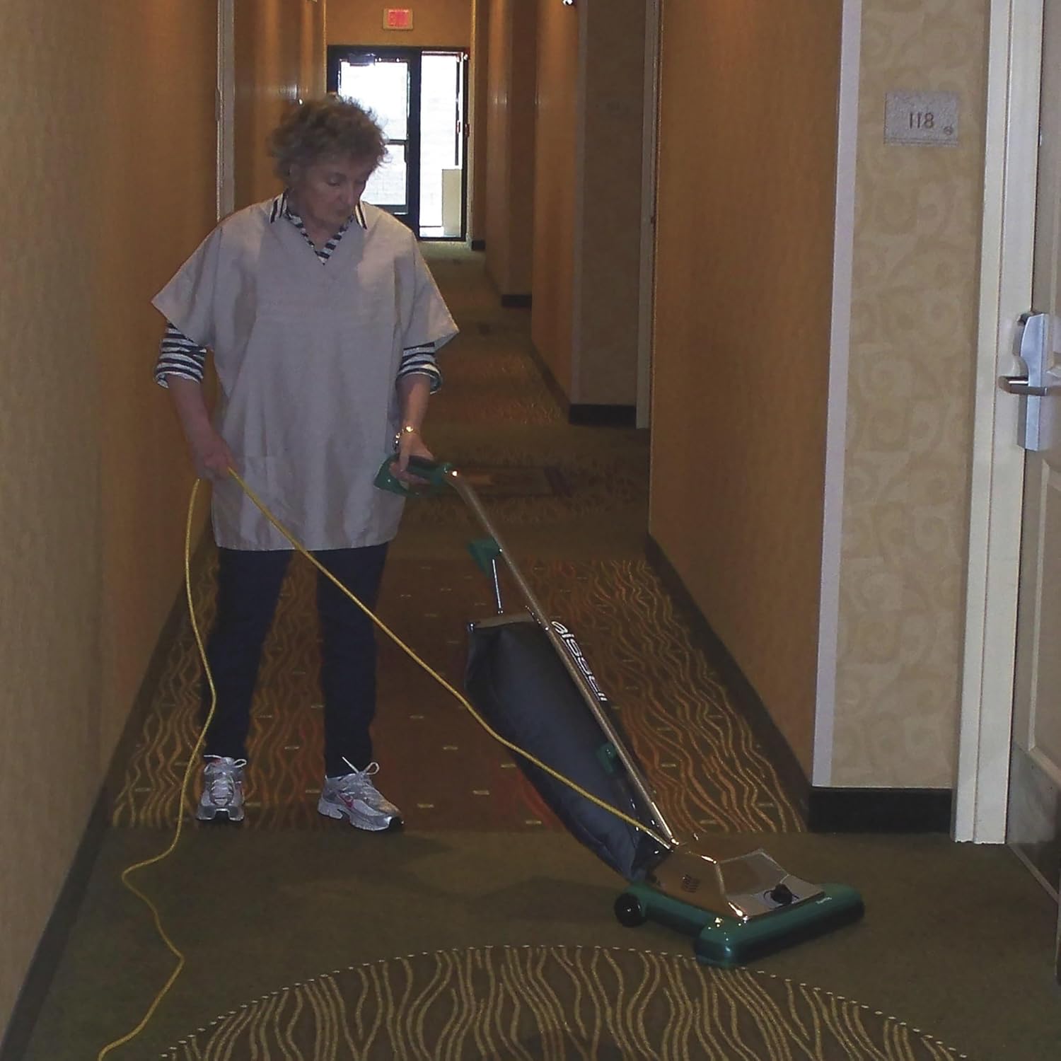 Bissell BigGreen Commercial BG101DC ProCup Comfort Grip Handle Upright Vacuum with Magnet, 870W, 12