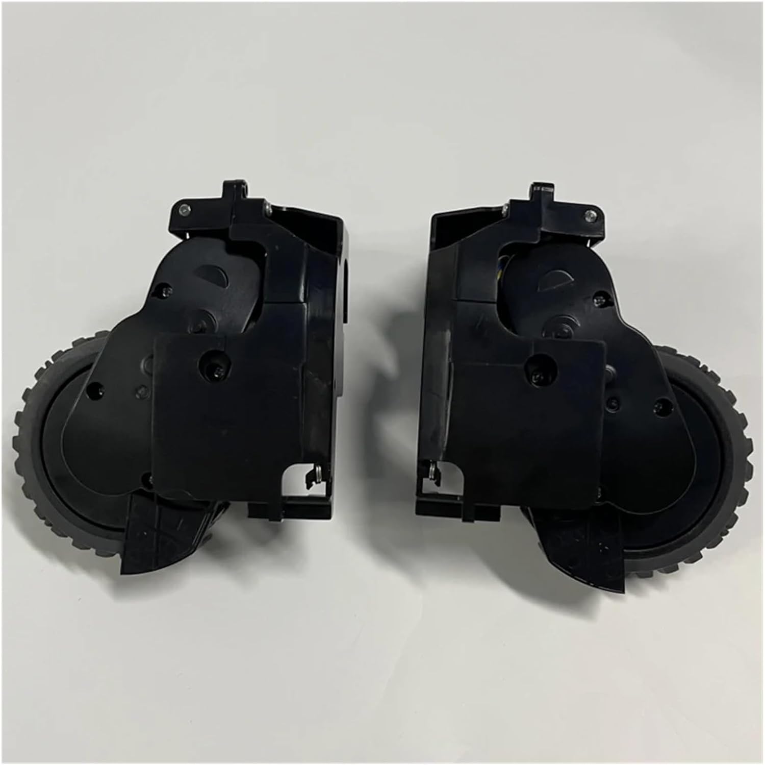 Left and Right Anti-Skid Wheels ，Compatible for 360 ，S7 and 360 S7 pro Robot Vacuum Cleaner Accessories Spare Parts(Left and Right)