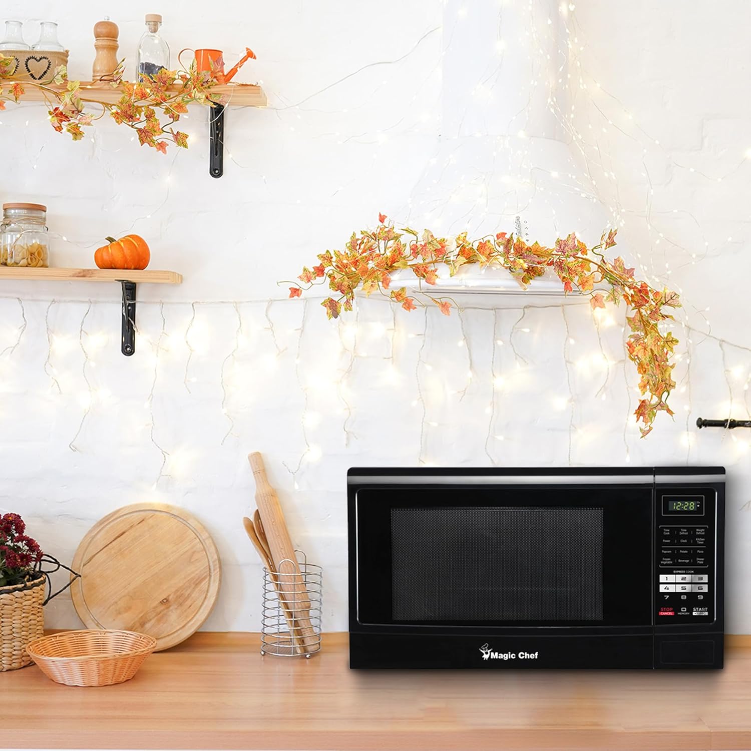 1.6 cu. ft. Countertop Microwave in Black