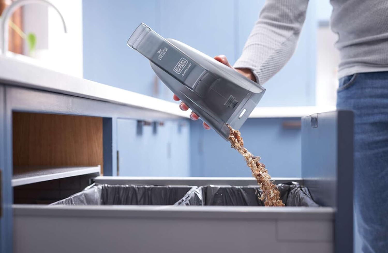 Black and Decker BCHV001 18v Cordless Hand Dustbuster No Batteries