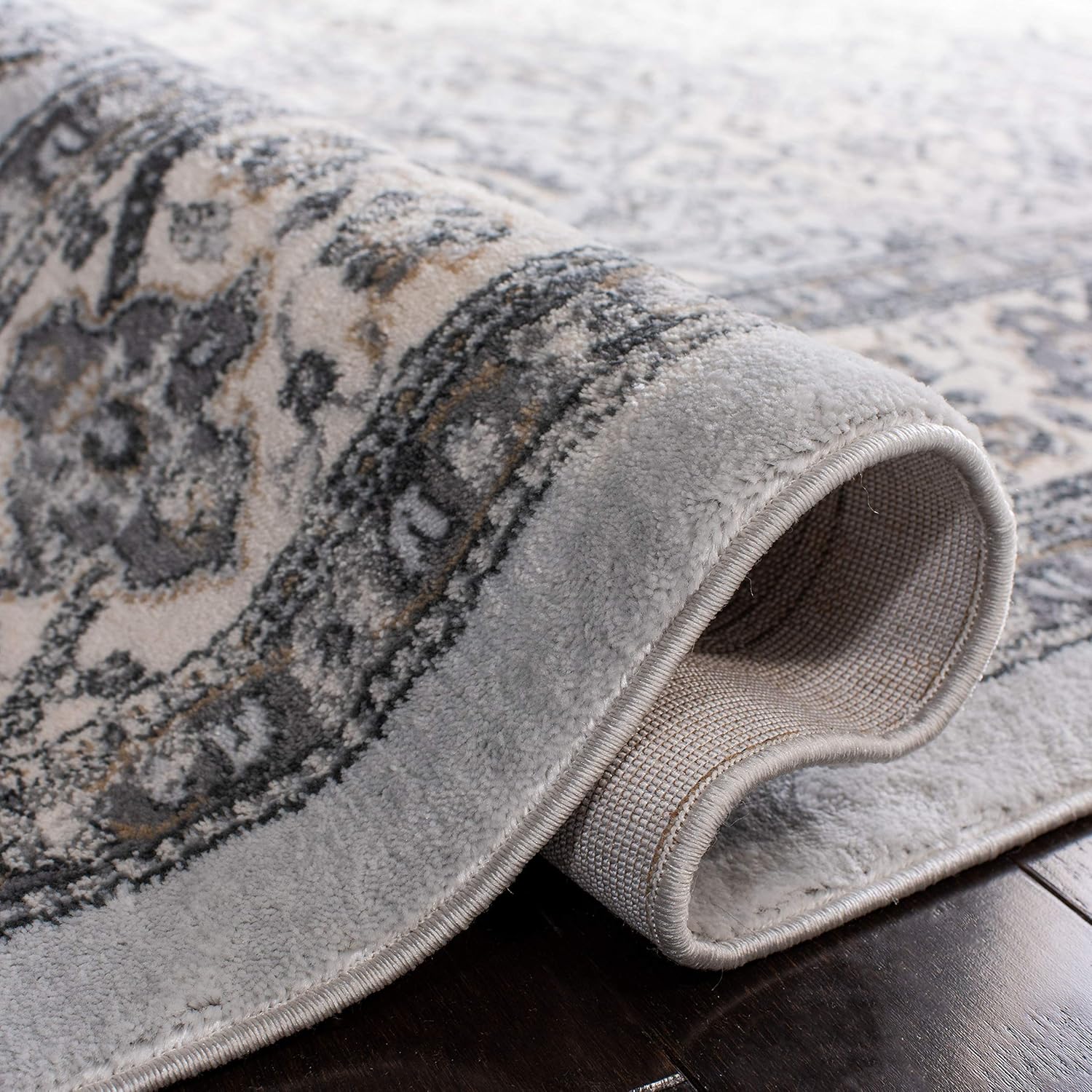 SAFAVIEH Isabella Collection Area Rug - 9' x 12', Dark Grey & Cream, Oriental Design, Non-Shedding & Easy Care, Ideal for High Traffic Areas in Living Room, Bedroom (ISA916H)