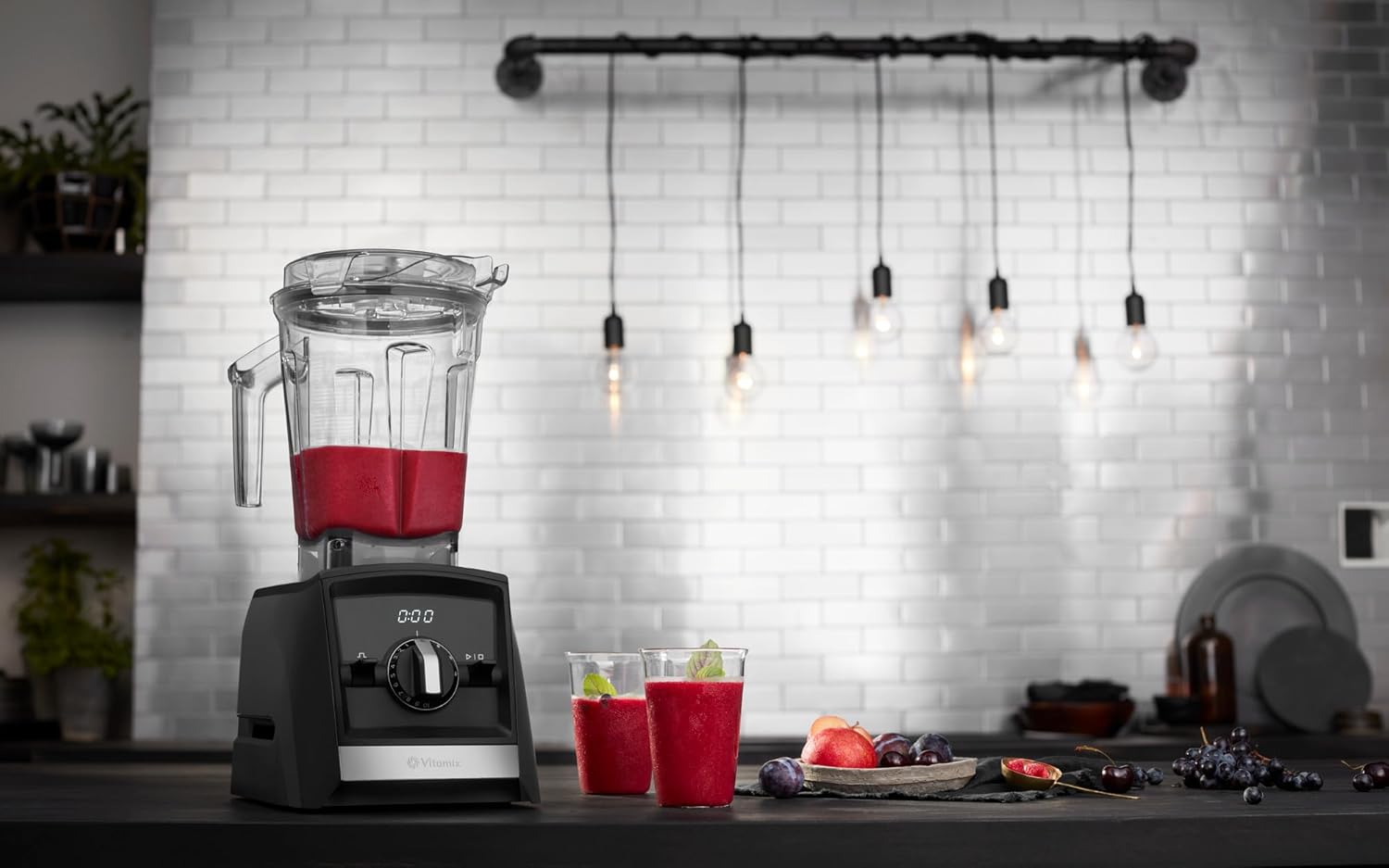 Vitamix A2500 Ascent Series Smart Blender, Professional-Grade, 64 oz. Low-Profile Container, Black (Renewed)