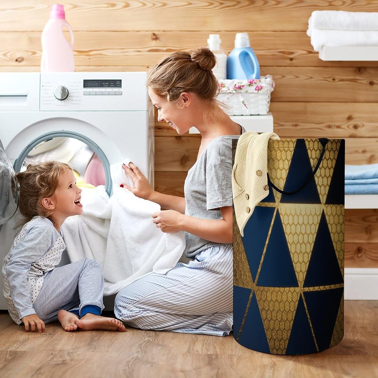 Laundry Hamper High-gloss Triangles Laundry Basket, Dirty Clothes Hamper with Handle Suitable for Bedroom Living Room Bathroom Washing Machine Bohemian Style Room Decoration