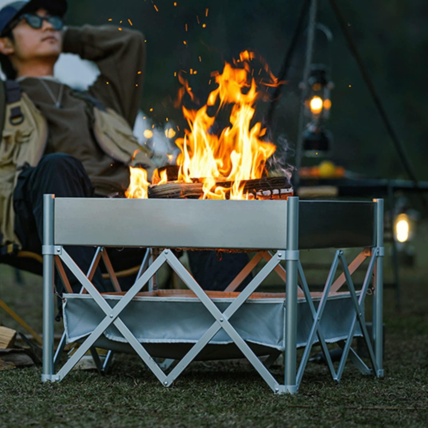 Collapsible Campfire Grill Camping Fire Pit, 304 Stainless Steel Grill Gate, Heavy Duty Portable Camping Grill with Carrying Bag，Square Firepit with Grill