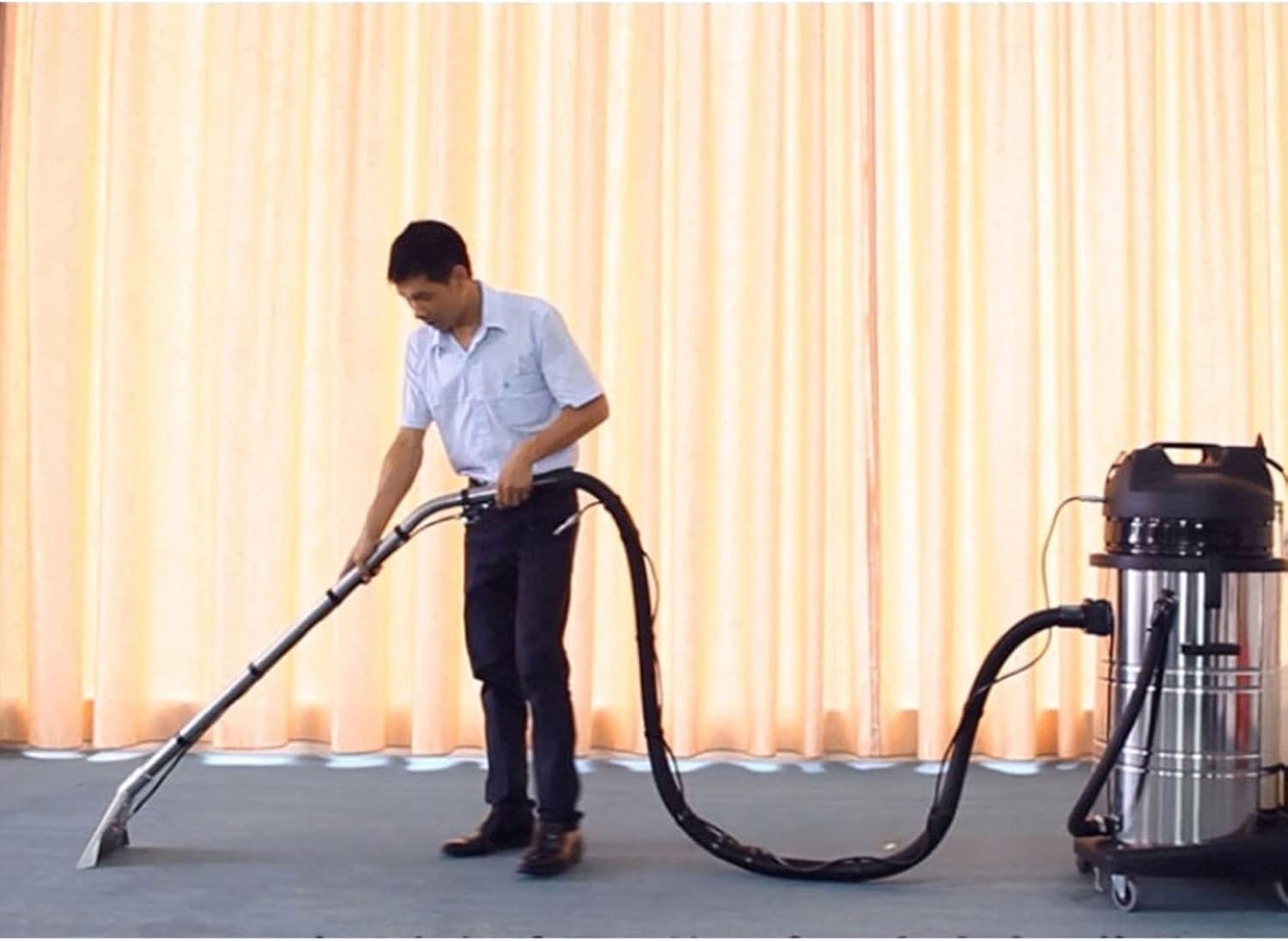 Commercial Carpet Cleaner Machine, Portable Cleaning Machine Car Carpet Cleaner on Wheels Wet Dry Carpet Extractor Vacuum, Absorb Water for Carpets, Sofas, Curtains (60L)