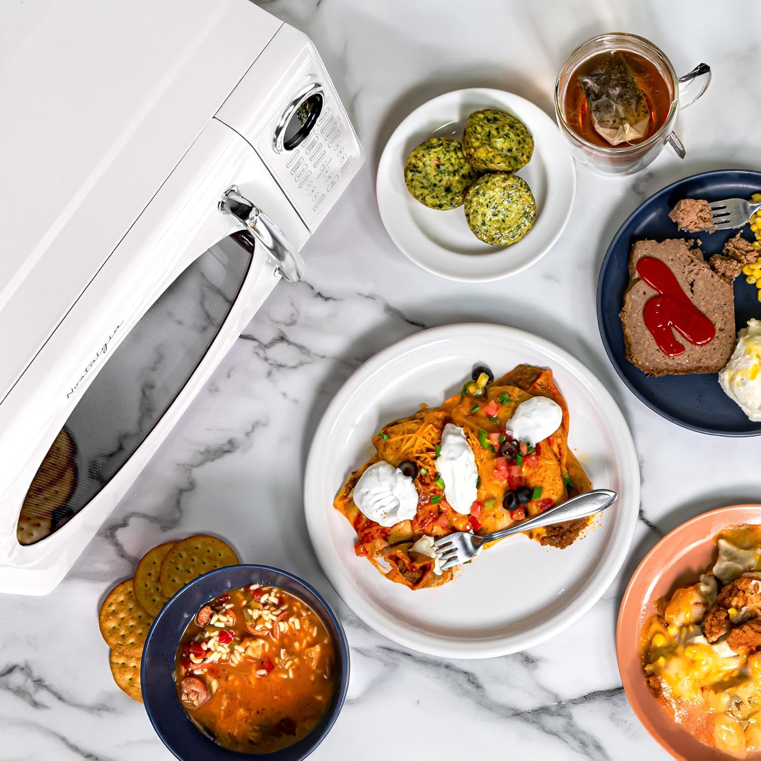 Nostalgia Retro Microwave Oven - 0.7 Cu Ft, 700-Watt Countertop Size with Glass Turntable, Child Safety Lock, 8 Auto-Cook Programs, Digital Clock - White