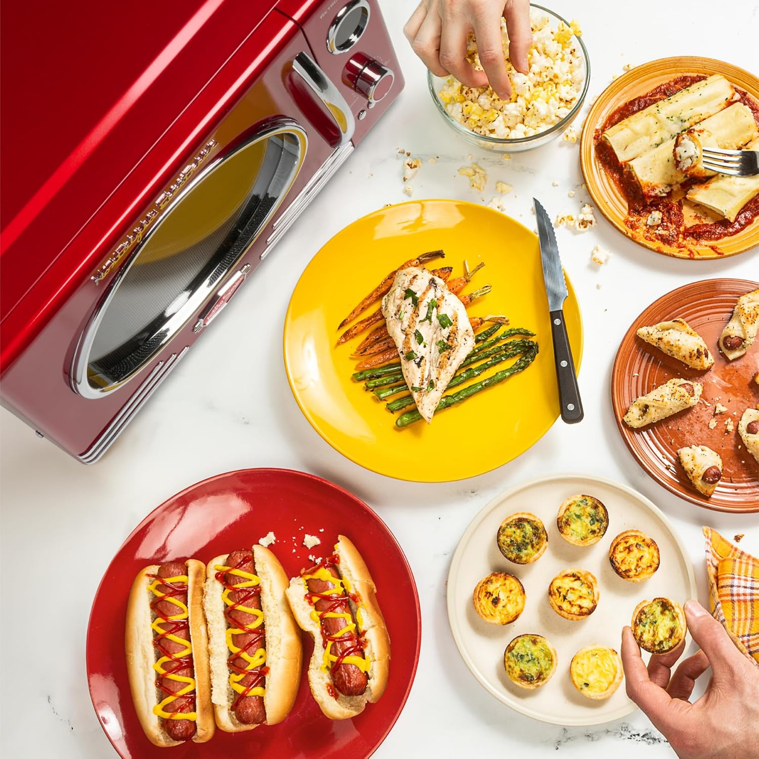 Nostalgia RMO4RR Retro Large 0.9 cu ft, 800-Watt Countertop Microwave Oven, 12 Pre-Programmed Cooking Settings, Digital Clock, Easy Clean Interior, Metallic Red