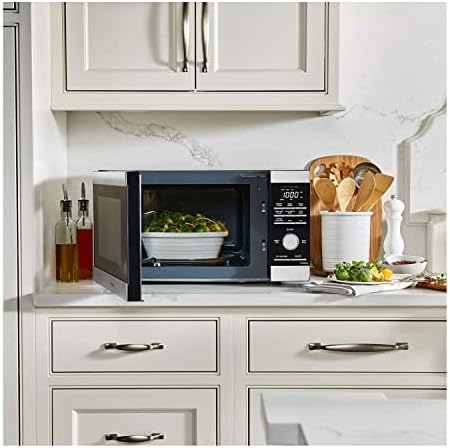 Panasonic Microwave Oven, 1.3 cu. ft. 1100W Countertop Microwave with Genius Sensor Cooking and Auto Defrost - NN-SD67LS (Stainless Steel)