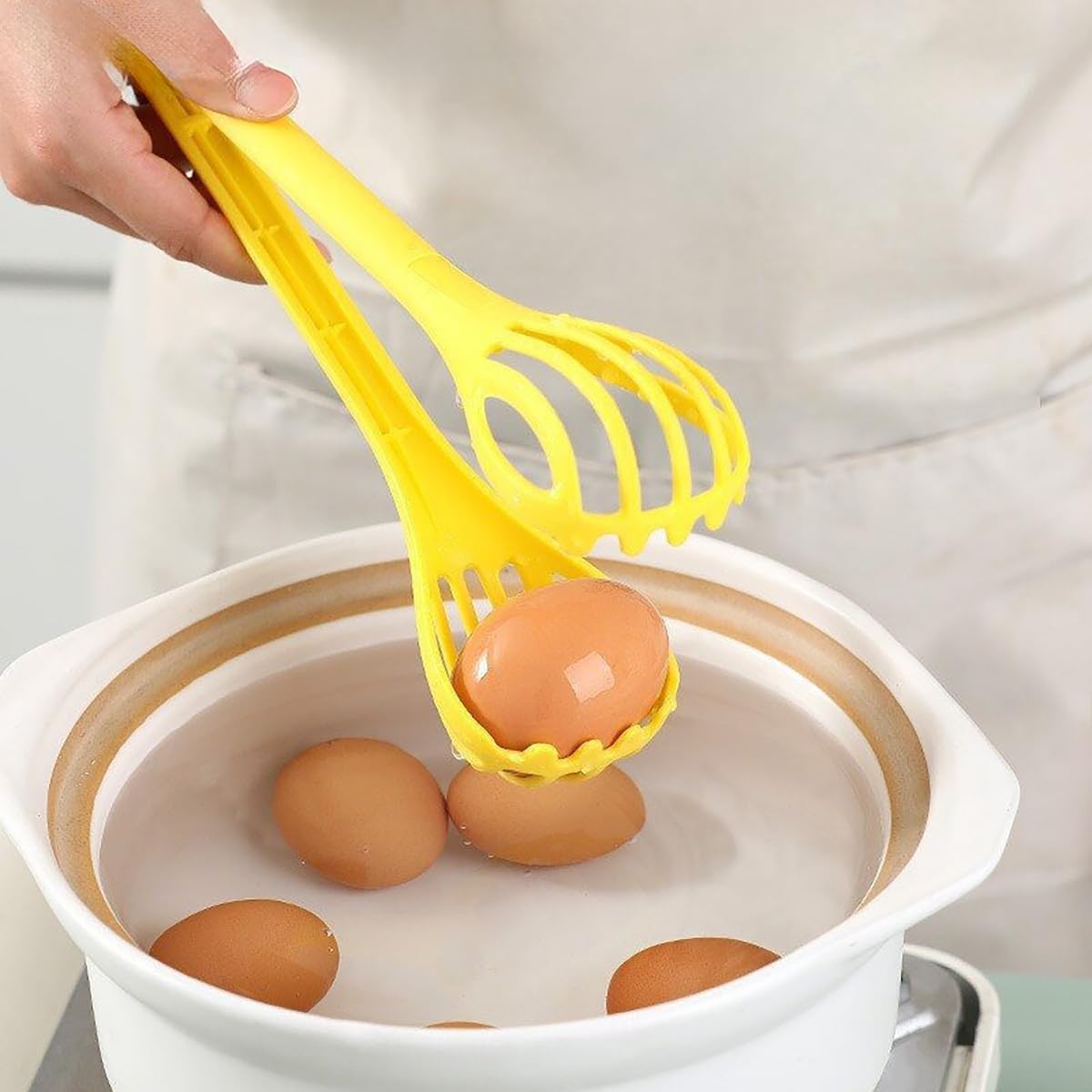 2 in 1 Food Clip & Egg Whisk, Creative Multifunction Egg Beater, Handheld Egg Whisk Blender Bread Clip, Household Multifunctional Kitchen Tool for Cooking, Mixing, Barbecue (Yellow) (Red)