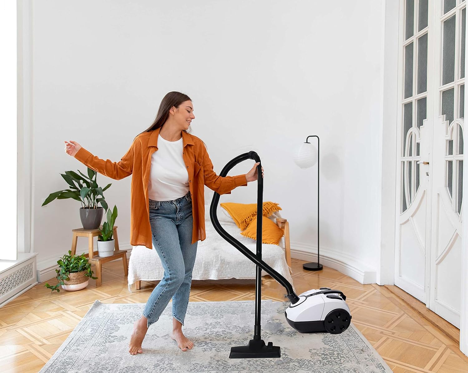 Impecca Bagged Canister Vacuum Cleaner for Carpets, Rugs, Hard Floors, Upholstery, Powerful 1000W Motor, 2L Dust Capacity, Includes 6 Cleaning Tools and 3 Bags, White