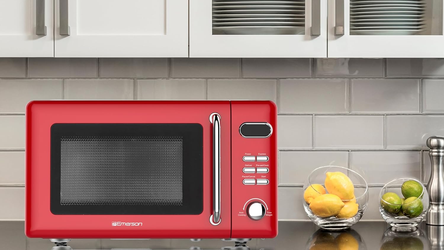 Emerson MWR7020RD Retro Compact Countertop Microwave Oven with Button Control, LED Display, 700W 5 Power Levels, 8 Auto Menus, Glass Turntable and Child Safe Lock, 0.7, Retro Red