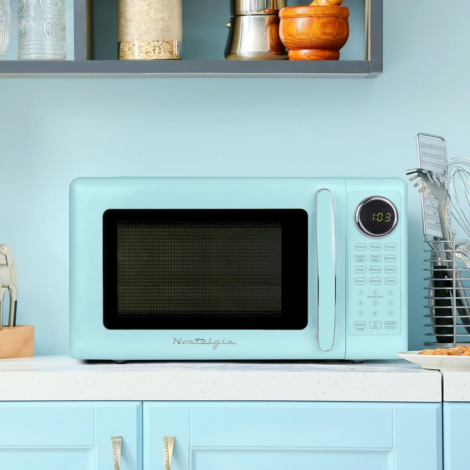 Retro 700W Microwave Oven – 0.7 Cu Ft Capacity – Aqua Color Design for Stylish Kitchens