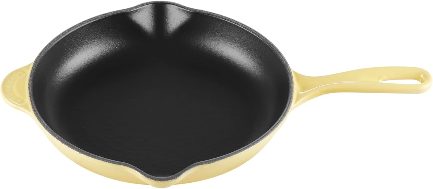 Le Creuset Classic Cast Iron Handle Skillet, 9