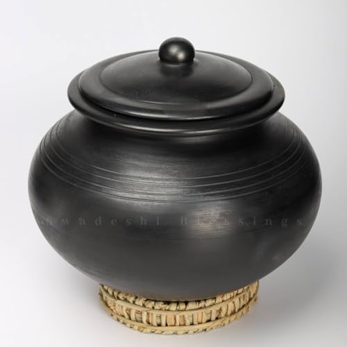 Swadeshi Blessings HandMade Exclusive Range Unglazed Clay Handi/Earthen Pot for Cooking with Lid (4 LTR, Black) (with Natural Firing Shade & Stone Finished Mirror Shine) + Free Palm Leaf Stand