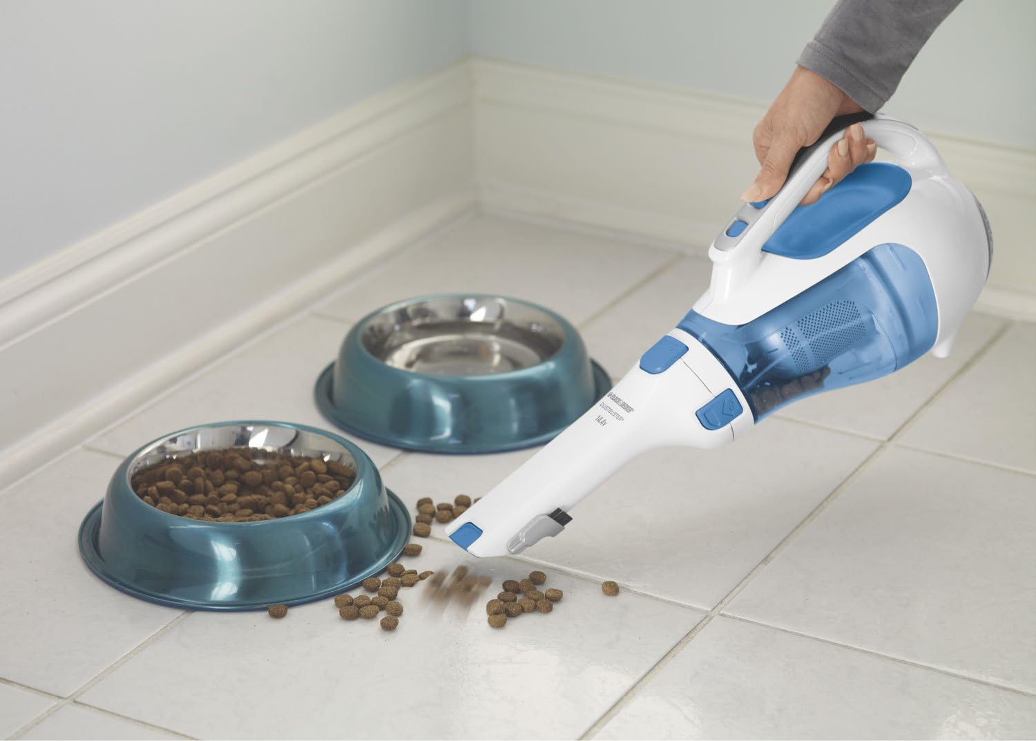 BLACK+DECKER CHV1410 Dustbuster 14.4-Volt Cordless Cyclonic Hand Vac