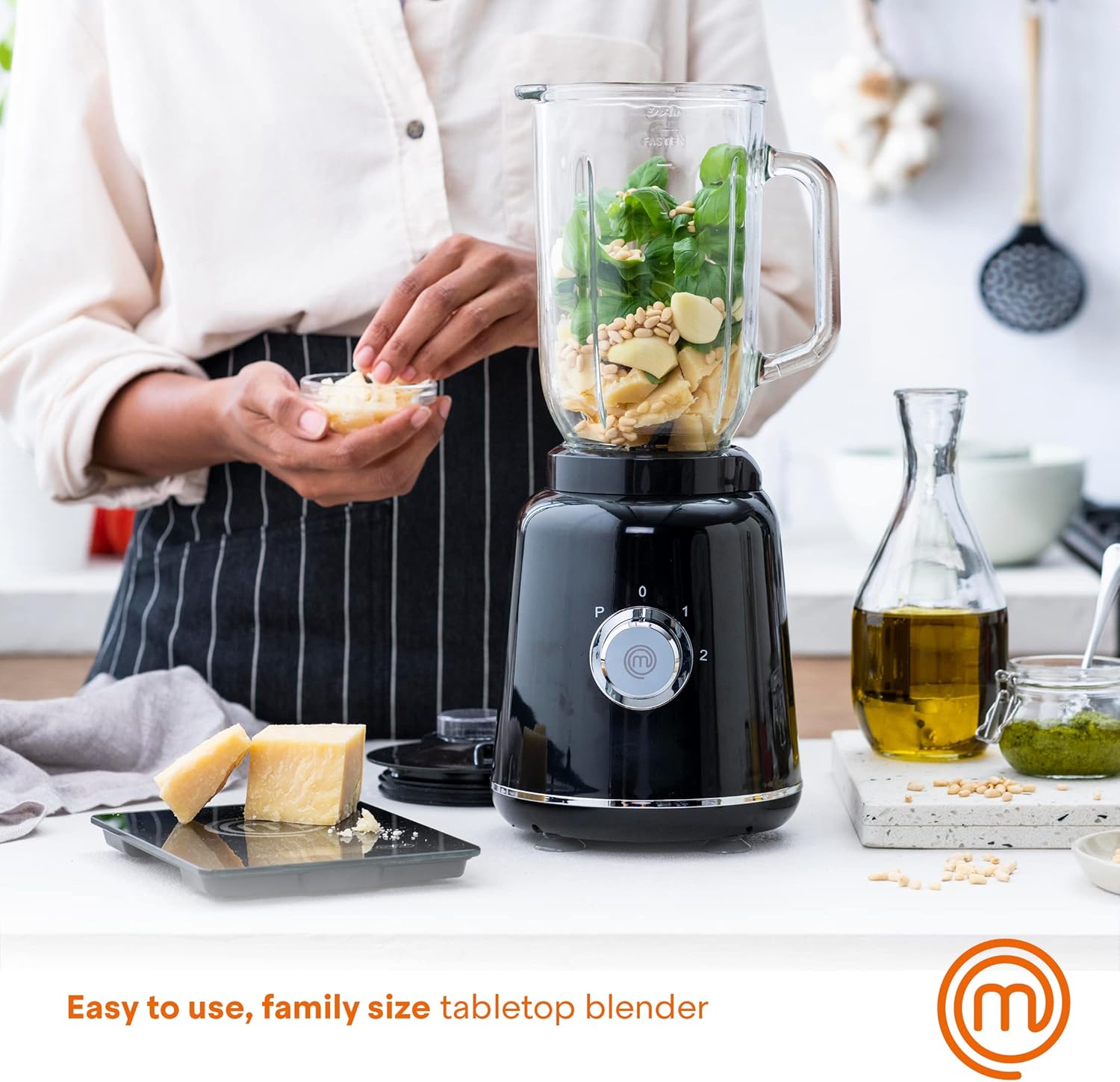 MasterChef Glass Blender for Shakes and Smoothies, Milkshake Maker, Frozen Drink & Margarita Machine, For Fruit Juice with Ice, Soup, Sauces, Food Puree etc, Stainless Steel Blades, 33oz, 400w, Black
