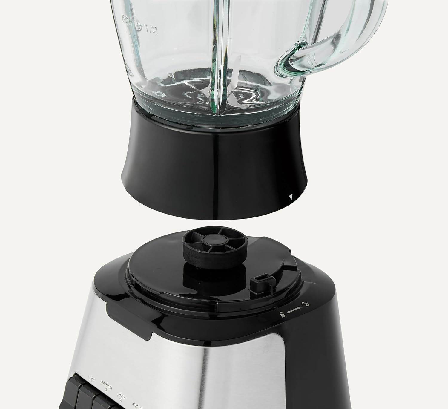 Amazon Basics 6-Cup (50 Fl. Oz) Countertop Blender, with 6 Pre-Programmed Functions, Pulse, Ice Crush, Stainless Steel Blades, Glass Jar, Up to 700W, Black & Silver
