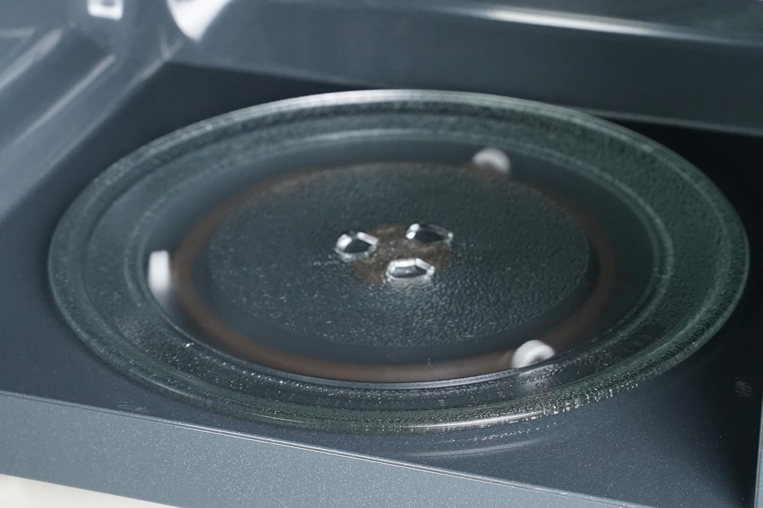 BBEK1145DG Brabantia Microwave with Grill Function, 20 Liters, Free Standing, 13 Automatic Programs, 6 Power Levels, Digital Timer, Large Capacity, 700 W, Black, BBEK1145DG