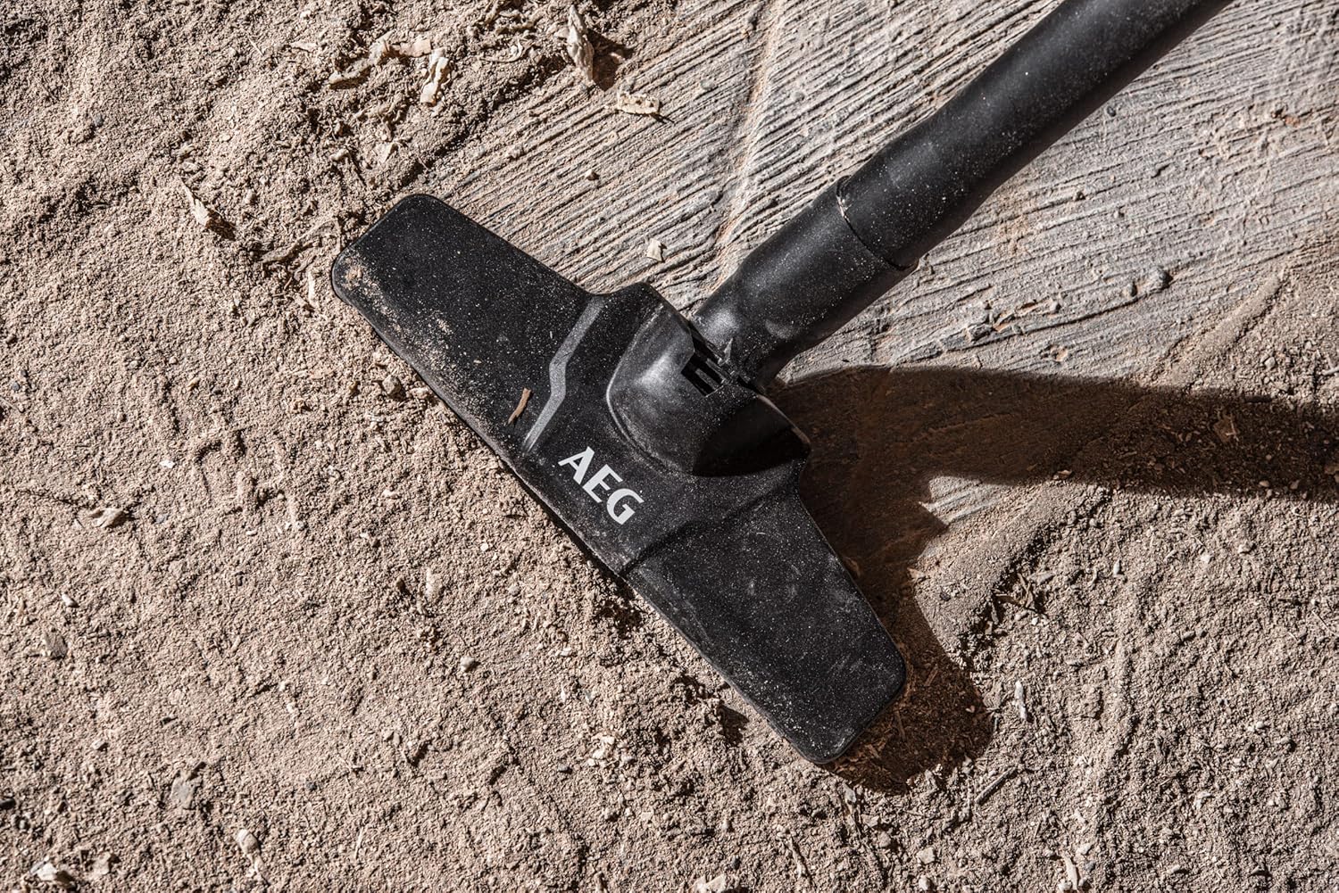 AEG 18V Pro18V Cordless Handheld Sweeper Vacuum Cleaner, BHSS18C-0, Airflow (L/min) 1274, Household Vacuum Cleaner, without Battery and Charger