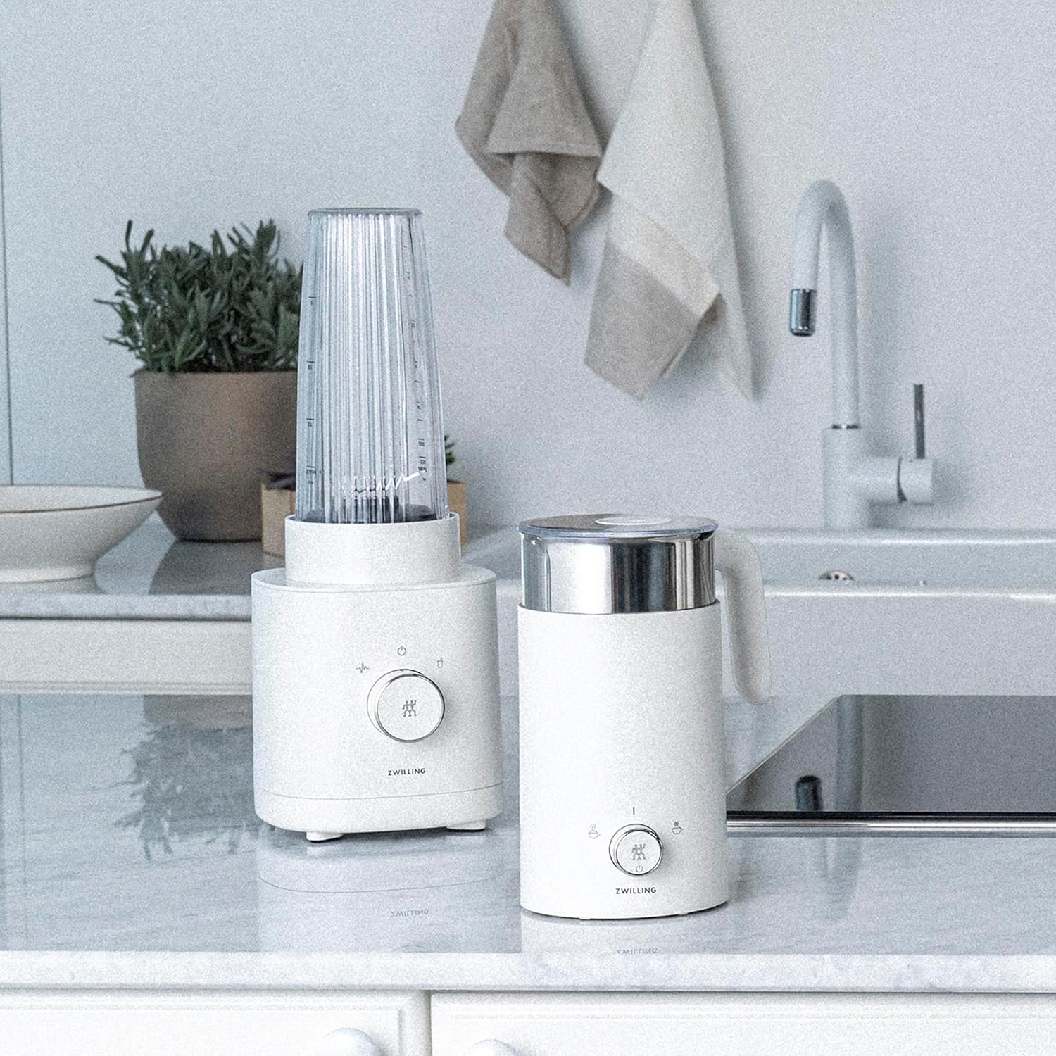 ZWILLING Enfinigy 20-oz. Personal Blender, Smoothie Blender, White