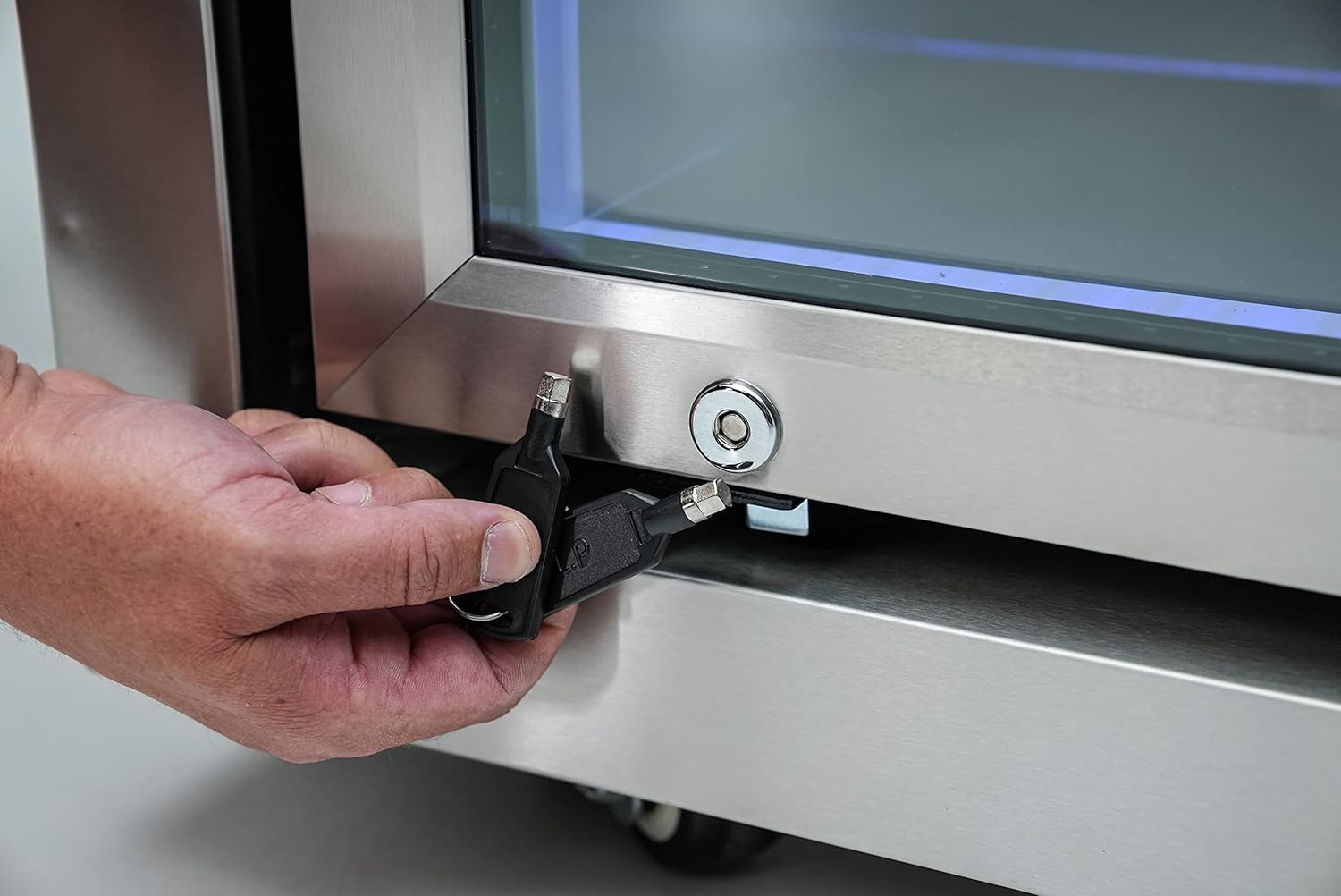 Mont Alpi MAi400-DKEGBEVFC 32-Inch 4-Burner 78000 BTU Deluxe Island Outdoor Kitchen Bar Gas Grill w/ 3 Beer Tap Kegerator Keg Dispenser + Wine Cooler Beverage Center Refrigerator & Granite Countertops