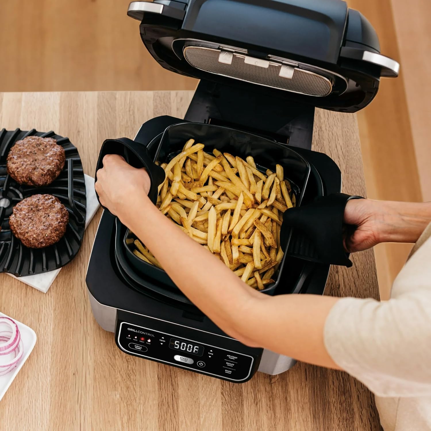 Ninja Foodi 4-in-1 Indoor Grill - 4 Qt Air Fryer with 500°F Cyclonic Grilling, Roast & Bake Functions