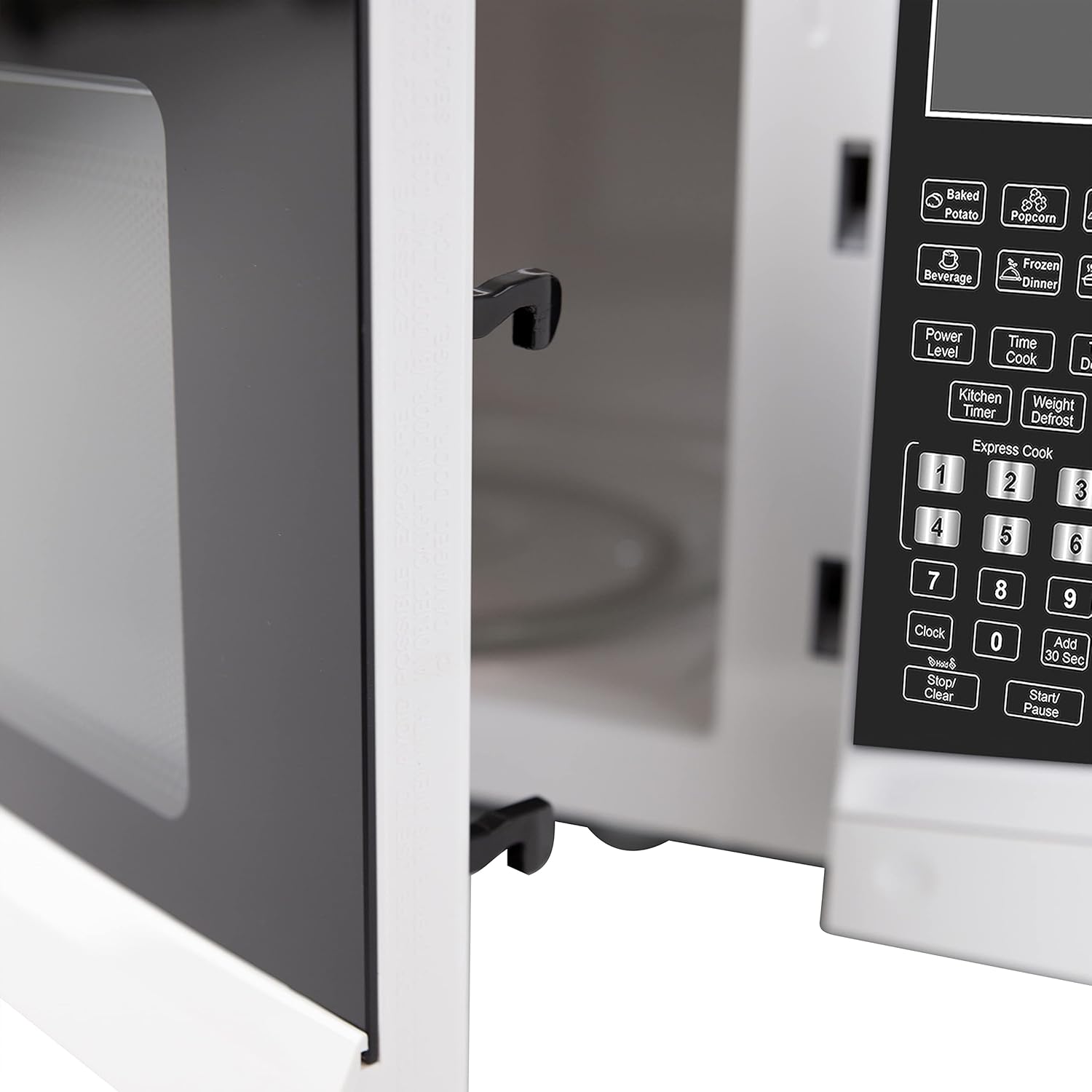 West Bend Microwave Oven 900-Watts Compact with 6 Pre-Set Cooking Settings, Speed Defrost, Electronic Control Panel and Glass Turntable, 0.9 Cu.Ft., White