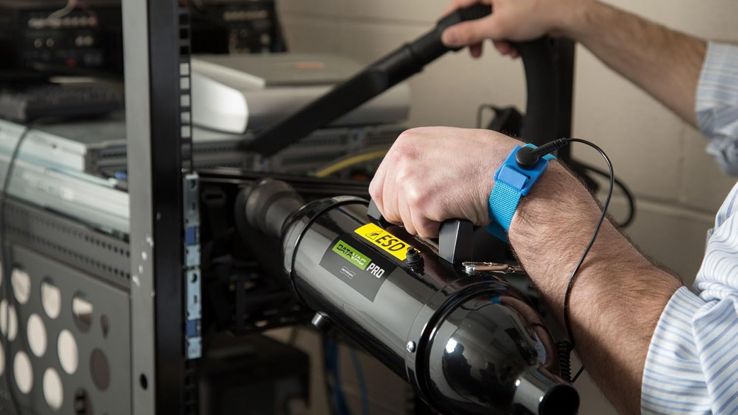 METROVAC ESD-Safe Pro Series | Comp Vacuum/Blower w/Micro Cleaning Tools | Multipurpose Tool for Removing Dust, Lint & Paper Shreds | 1 Pack, Black