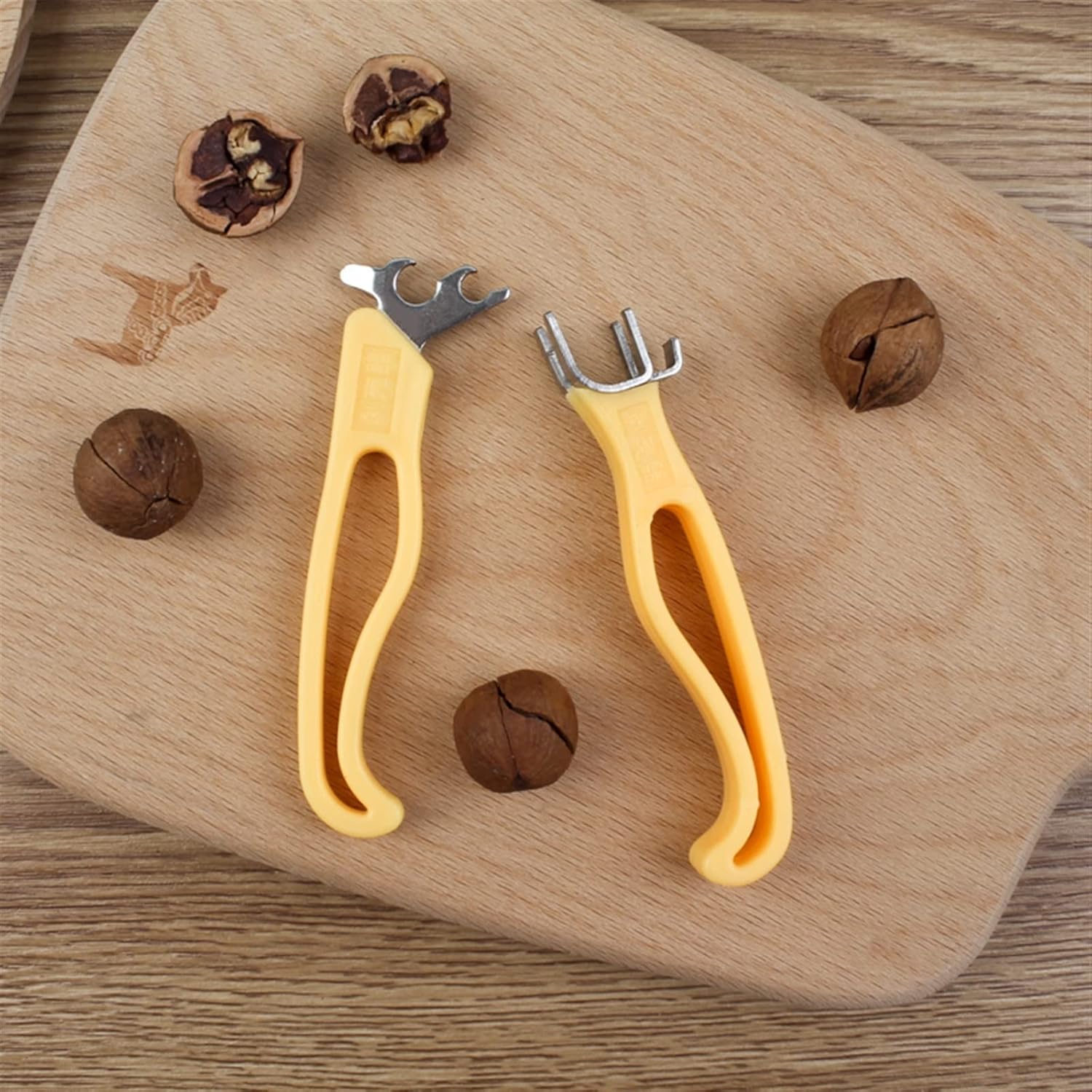 Nutcracker, Multi Functional Walnut Nut Crusher Plastic+Stainless Steel Walnut Shell Small Tools Household Kitchen Appliances (Yellow)