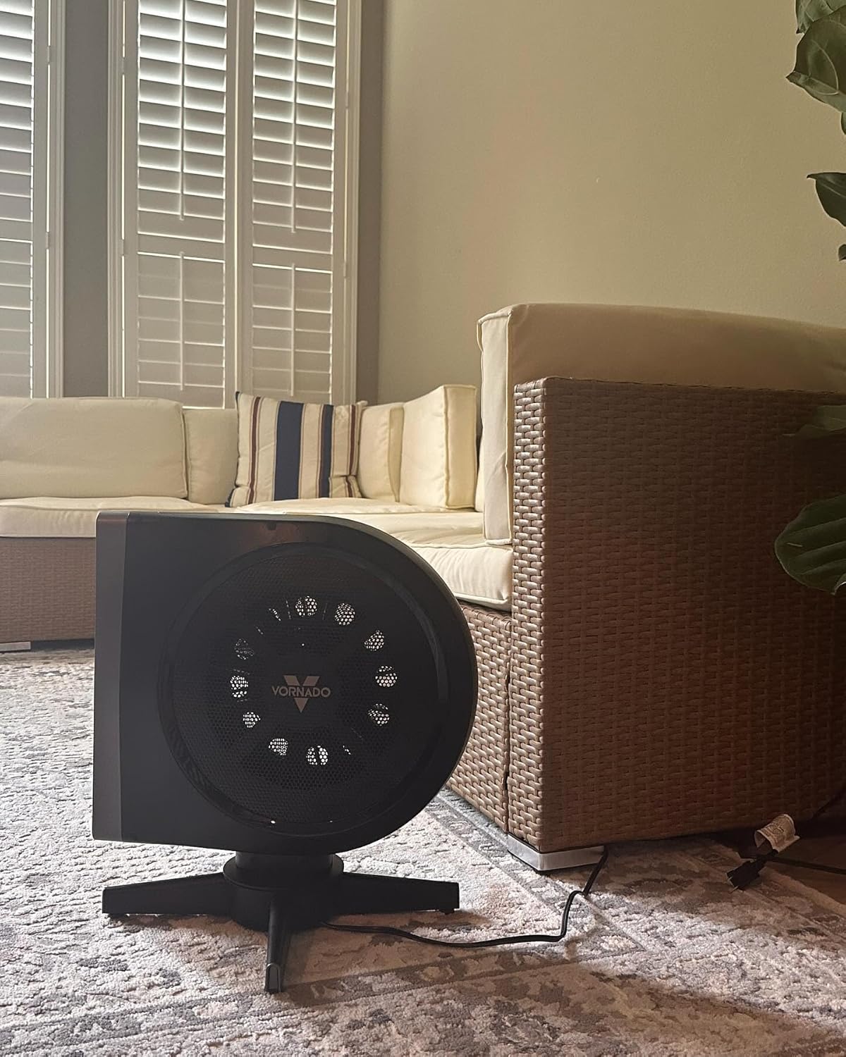 Vornado STRATA Compact Oscillating Fan with Remote, 19 Inch, High Velocity Air Circulator, Quiet Powerful Fan, 5 Speeds, Touch Control, Black