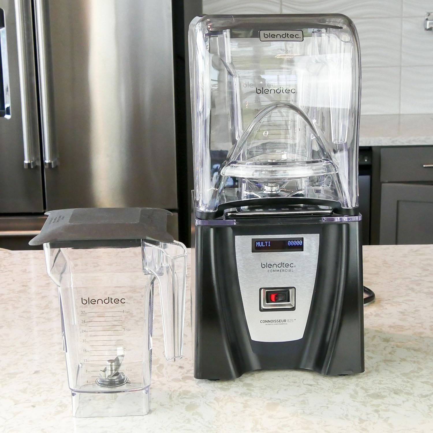 Blendtec Commercial Connoisseur 825 Blender + 2 FourSide Jars