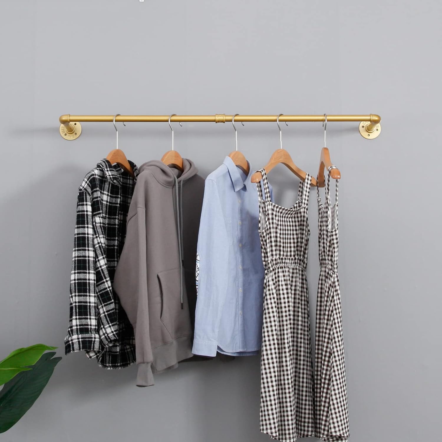 Industrial Pipe Clothing Rack Wall Mounted,Vintage Retail Garment Rack Display Rack Cloths Rack,Metal Commercial Clothes Racks for Hanging Clothes,Iron Clothing Rod Laundry Room (47in, Gold)