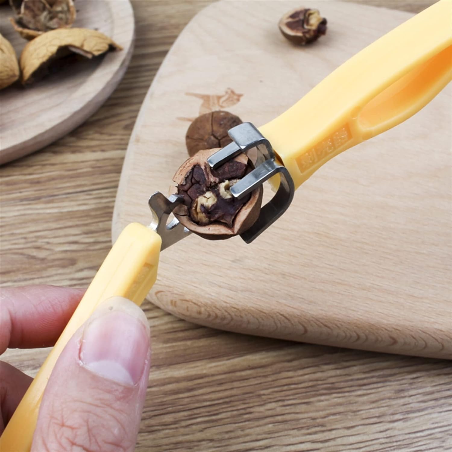 Nutcracker, Multi Functional Walnut Nut Crusher Plastic+Stainless Steel Walnut Shell Small Tools Household Kitchen Appliances (Yellow)