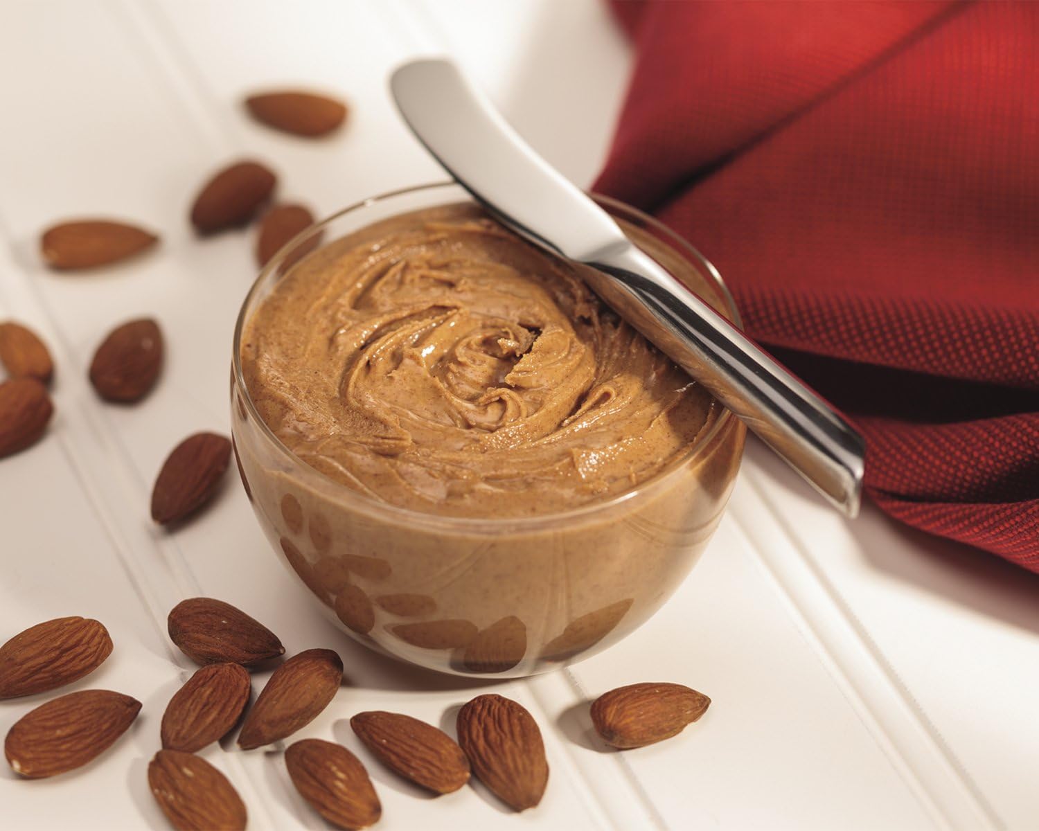 Hamilton Beach Professional Quiet Shield Blender, 1500 Watts Peak Power, 32oz BPA Free Jar, 4 Programs & Variable Speed Dial for Smoothies, Ice Crush, Puree, Silver (58870)