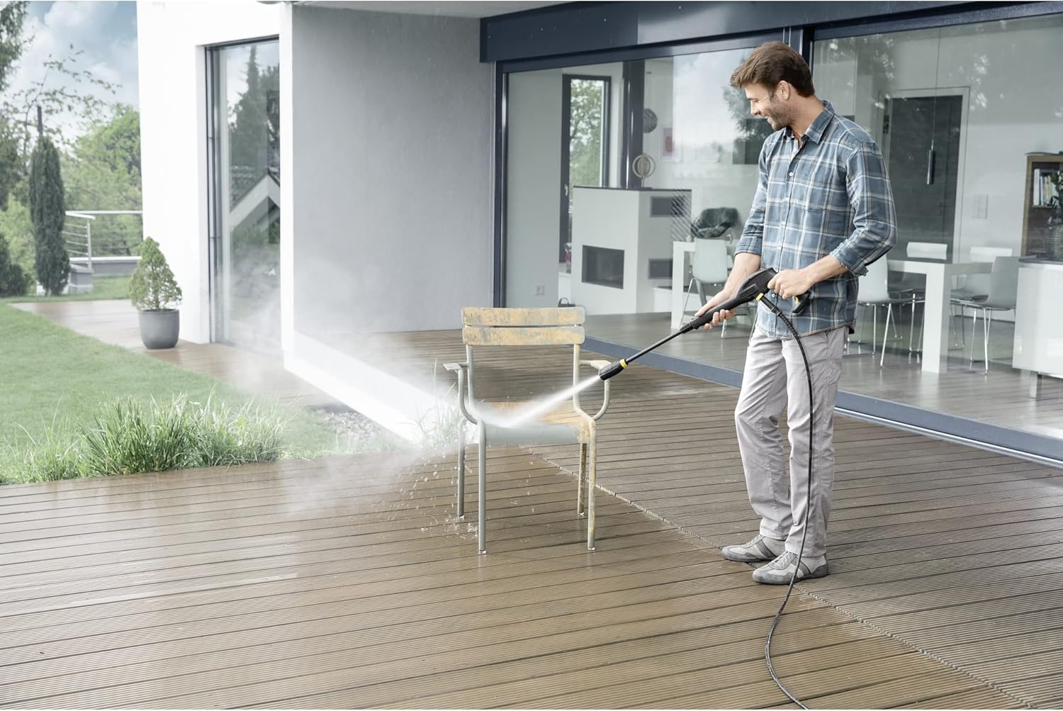 Kärcher K 2 Power Control Home Pressure Washer, Pressure: max. 110 bar, Flow Rate: 360 l/h, Surface: 20 m²/h, Water Filter, Weight: 4 kg, High Pressure Gun, Rotabuse, Lance, Home Kit