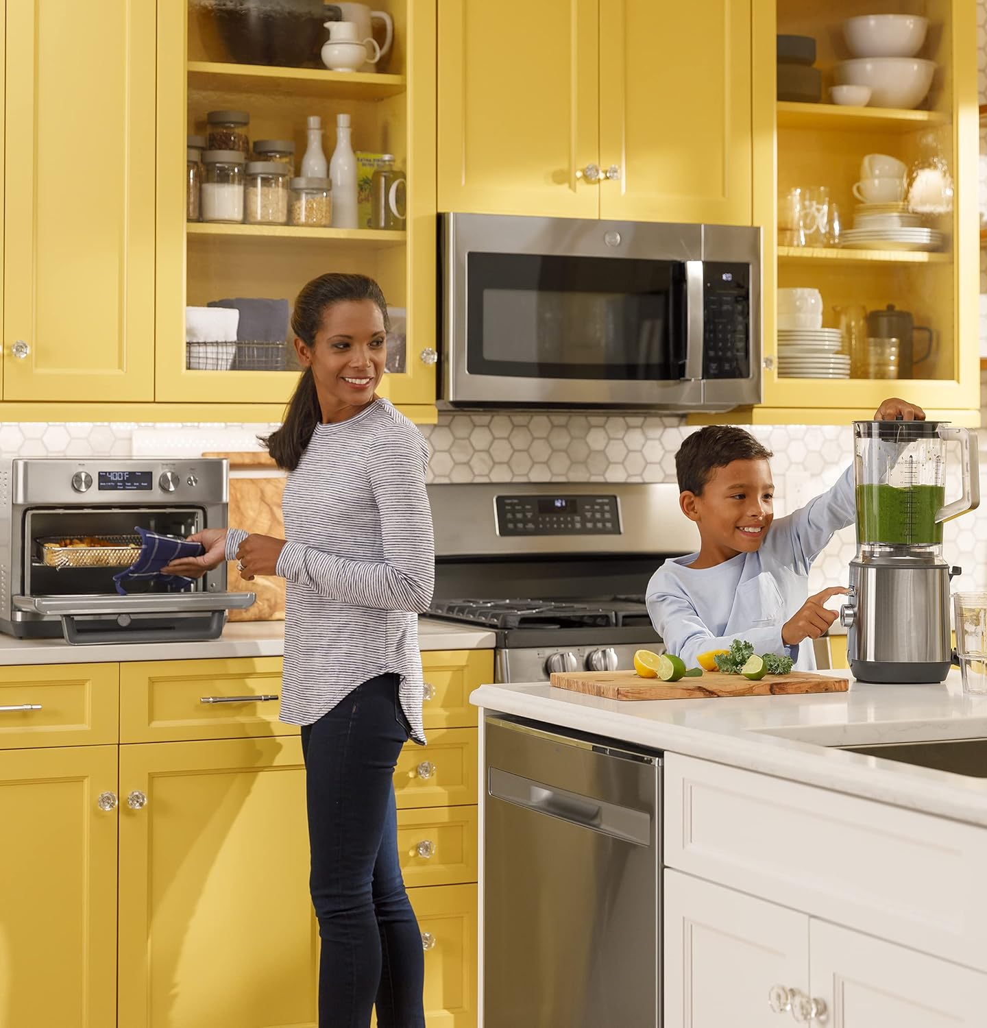 GE 5-Speed Blender + (2) 16 Ounce Blender Cups | Kitchen Essentials for Shakes, Smoothies & More | Large 64 oz Tritan Jar, 8-10 Servings | Stainless Steel Blades & Exterior Finish| 1000 Watts