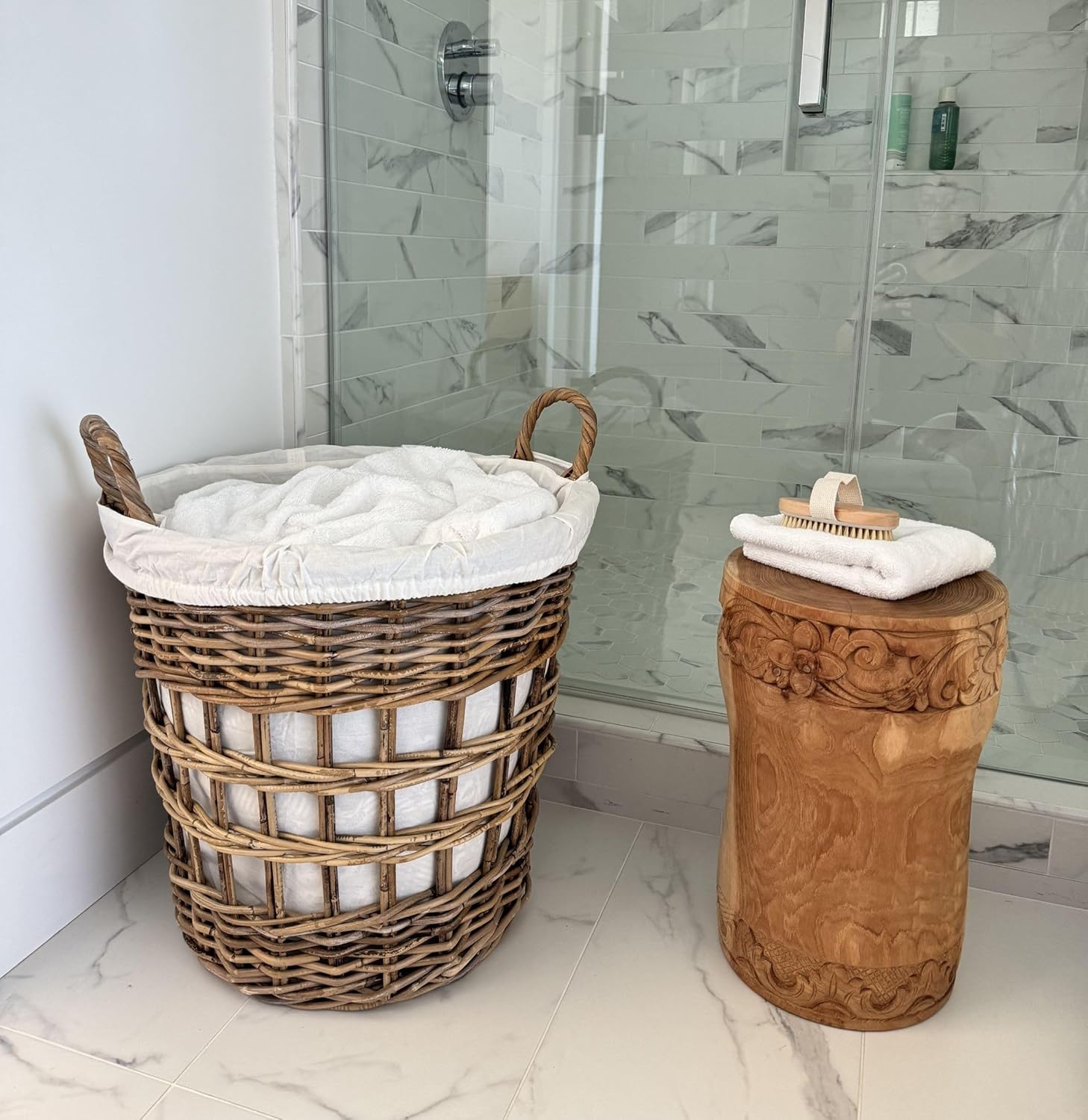 Kouboo Round Rattan Storage and Laundry Basket with Liner and Handles - Removable and Washable Liner