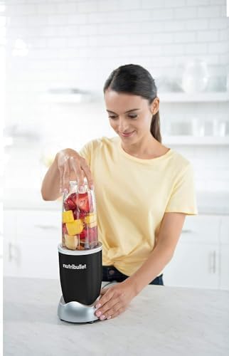 NutriBullet Pro 900W Single-Serve Blender Exclusive Bundle (Black Stainless)