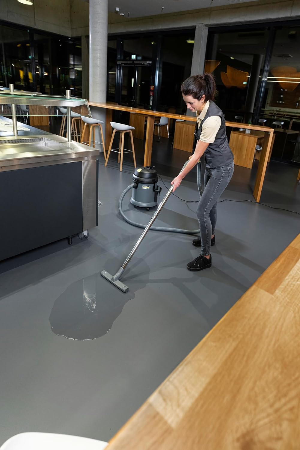 Aspirateur eau et poussières Karcher NT 27/1