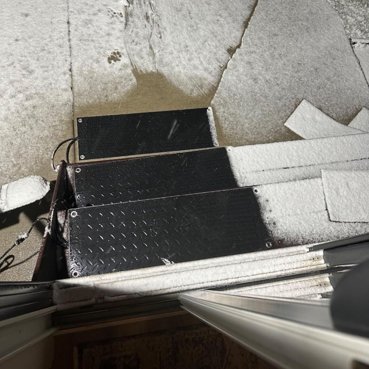 Electric Heated Snow Melting Mats with Power Cord, 1/2/3/4/5 Pcs Non Slip Rubber Heated Outdoor Mat, Customised Ice Melt Pads for Stair Step Doorway Walkway Driveway Roof(5 Pcs,10x48in)