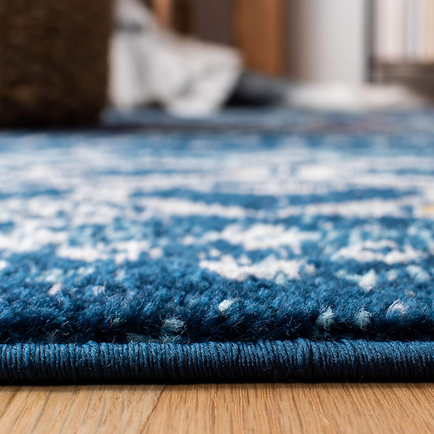 SAFAVIEH Amsterdam Collection Area Rug - 8' x 10', Navy & Turquoise, Moroccan Boho Design, Non-Shedding & Easy Care, Ideal for High Traffic Areas in Living Room, Bedroom (AMS108M)